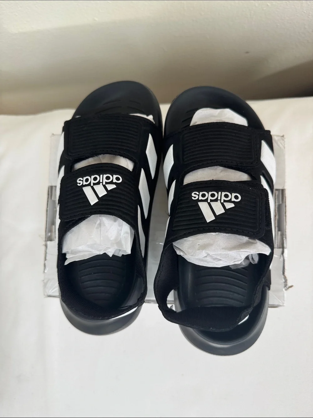 Adidas Black and White Kids' Hook-and-Loop Sport Sandals Sz 12K.